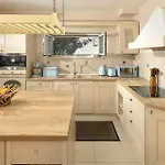 Дом отдыха Front In