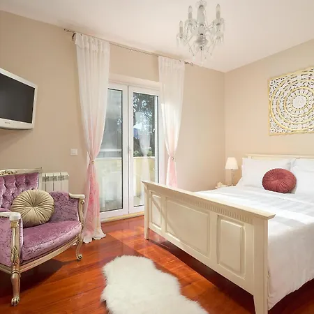 Сasa de vacaciones Front In *