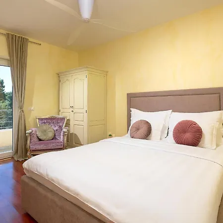 Front In Holiday home Split