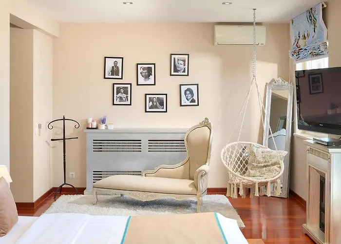 بيت للعطل Front In سبليت