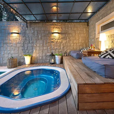 Semesterbostad Front In *