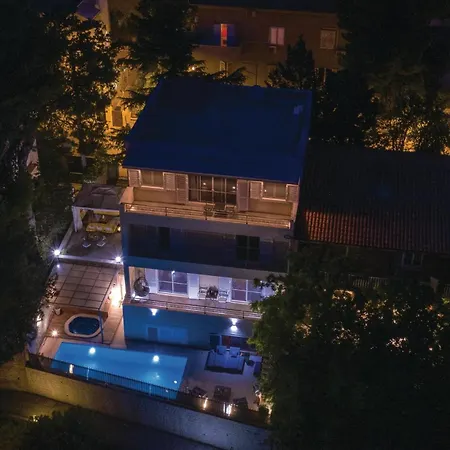 Casa de Férias Front In Split