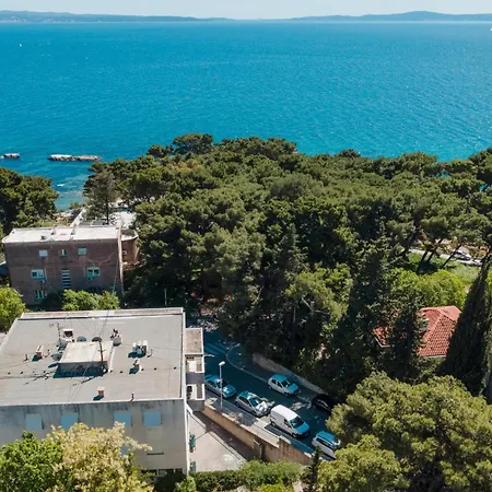 Semesterbostad Front In *