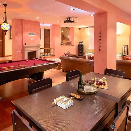 Front In Dom wakacyjny Split